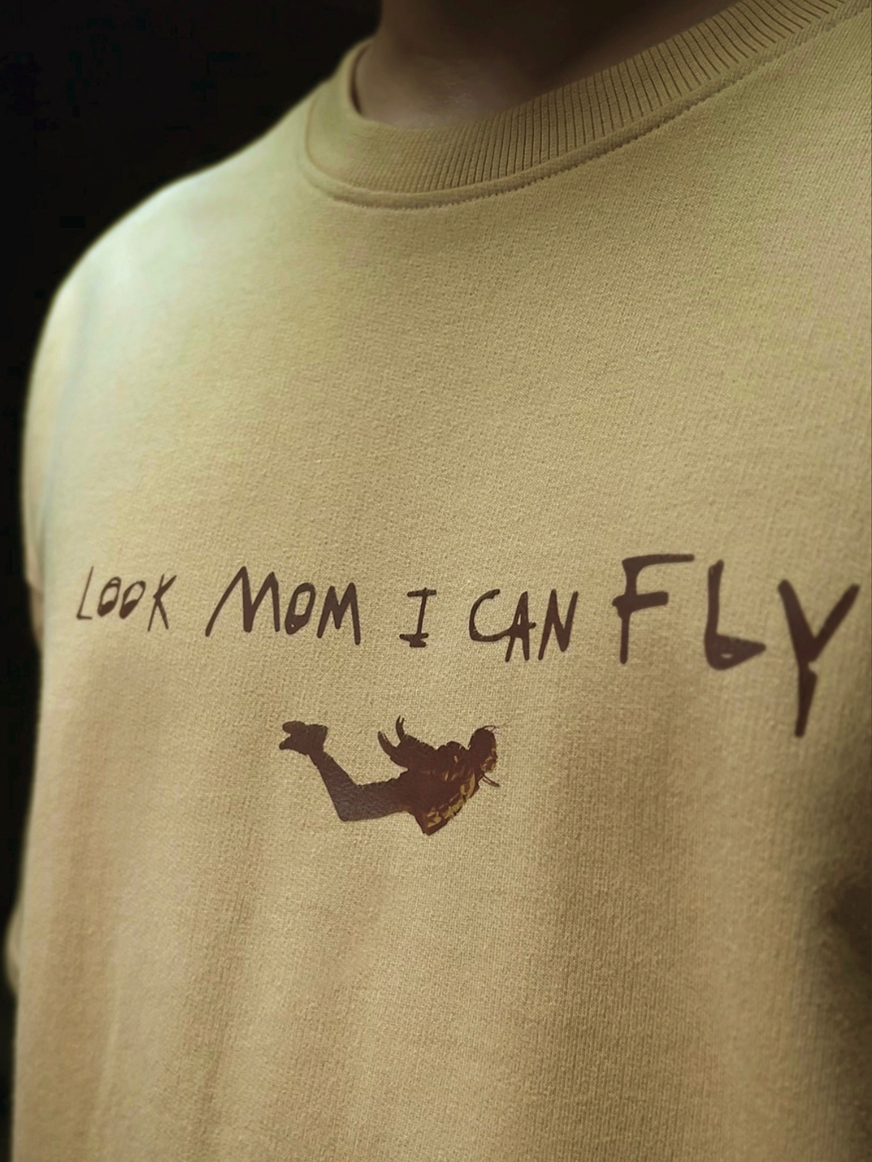 Look Mom I Can Fly - Travis Scott - Oversized Tshirt - OMNIVERSE©